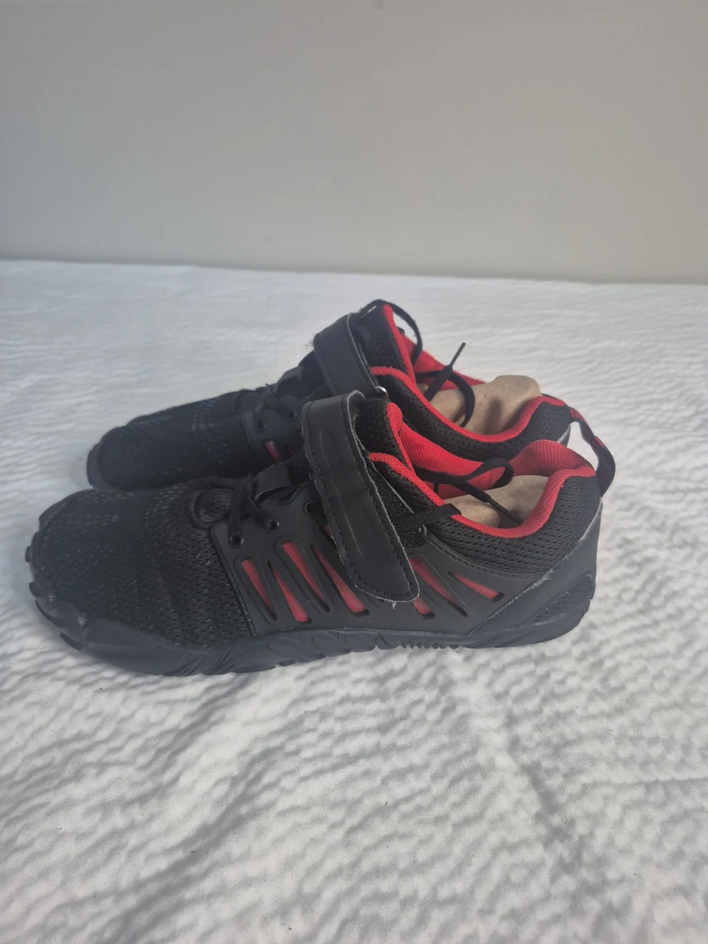 Barefoot Shoes Men Wide Toe Box Zero Drop Water Shoes Men for Gym 8 Black/Red